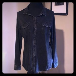 ❌❌SOLD❌❌💕👚button up black acid wash rock republi